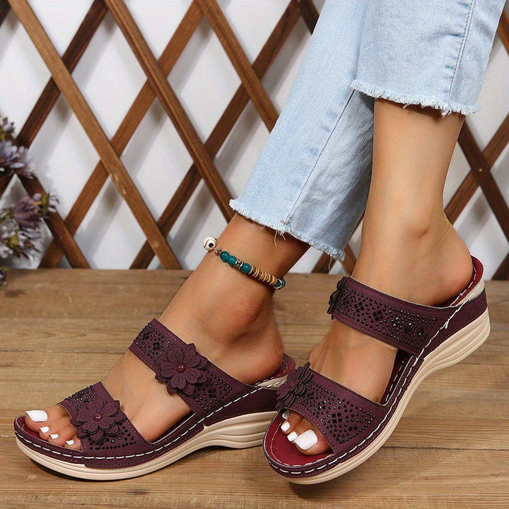 Delor™ | Floral Wedge Slides