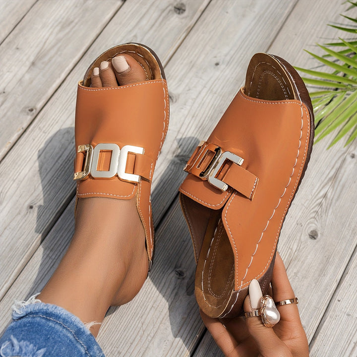 Capella | Effortless Style, All-Day Comfort