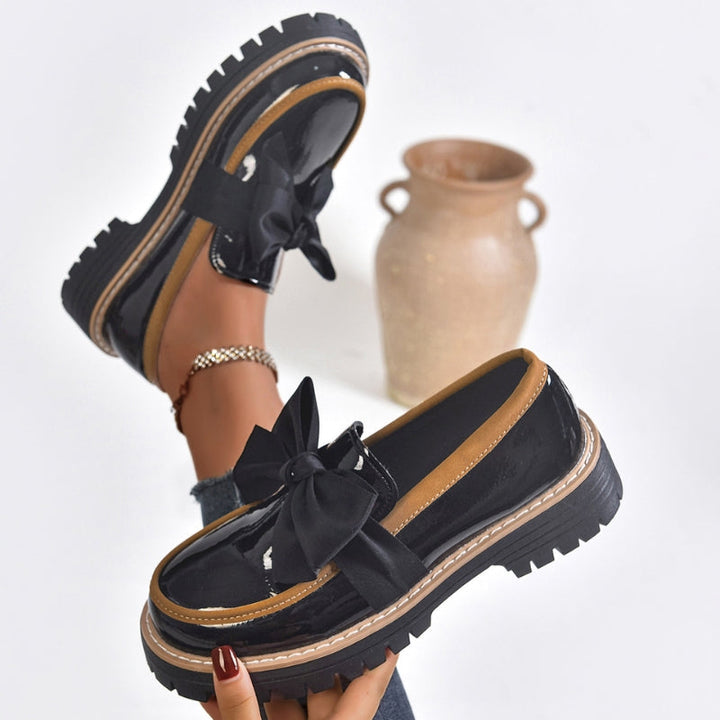 Lucente | Women's Bow Detail Patent Platform Loafers