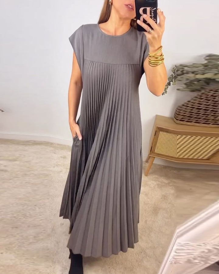 Gwendoline | Pleated Maxi Dress