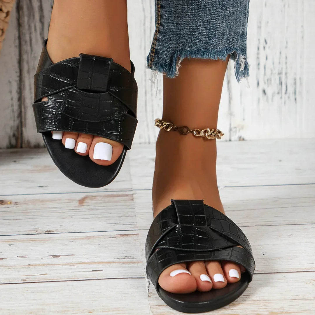 Livia™ | Luxe Slides