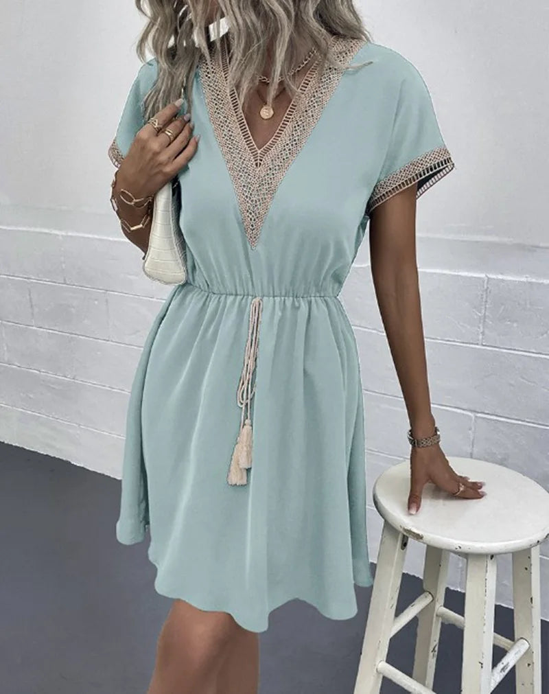 Josephine | Chic V-Neck Boho Dress with Flattering Waist Tie