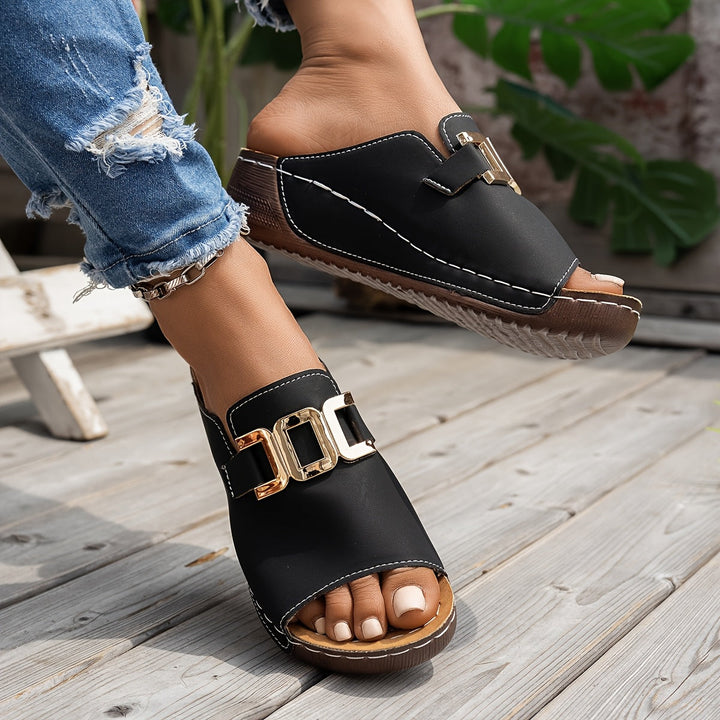 Capella | Effortless Style, All-Day Comfort